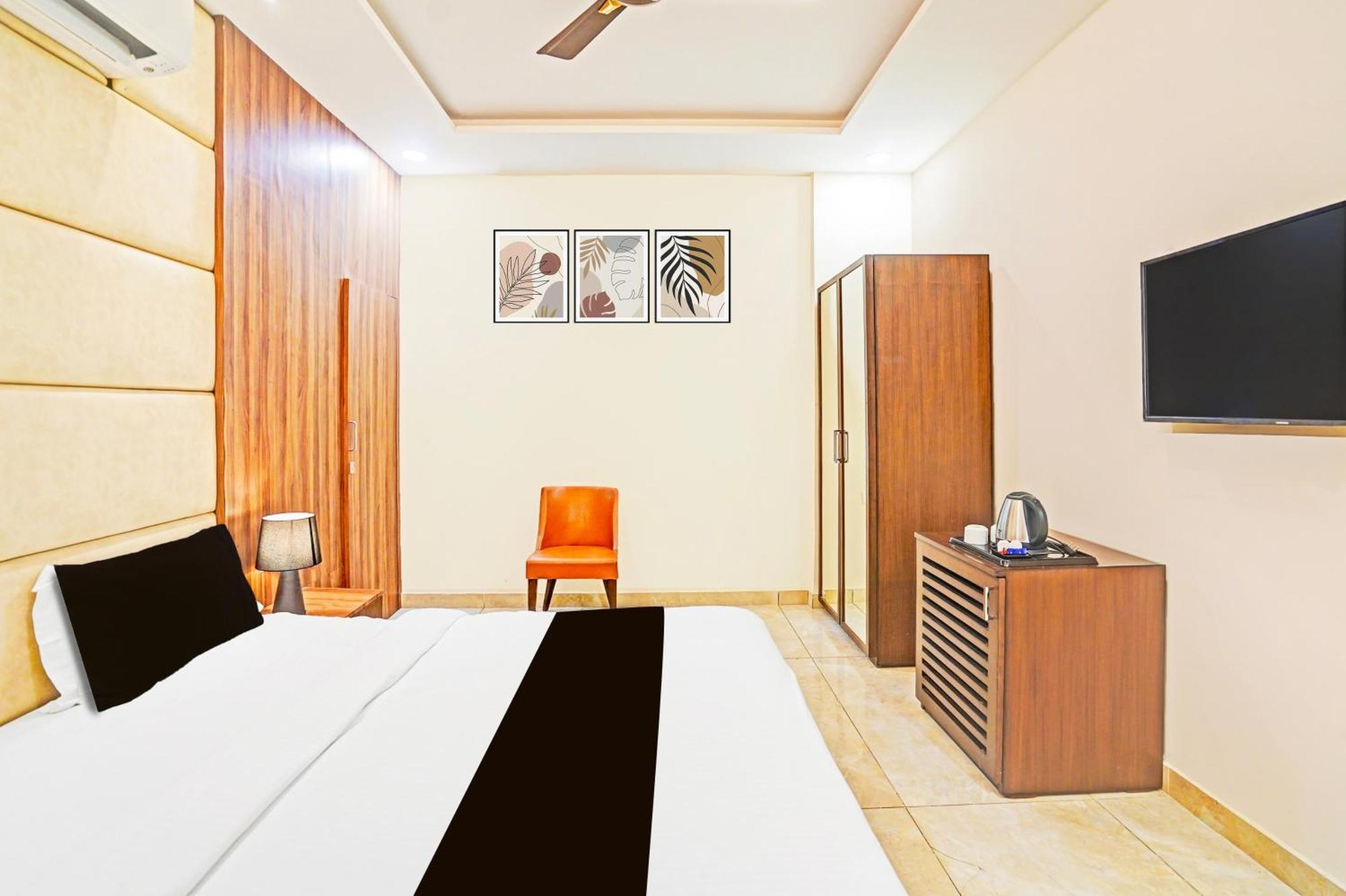 Palette Gomti Nagar Near Ekana Stadium Formerly Gusto Club Lucknow Buitenkant foto