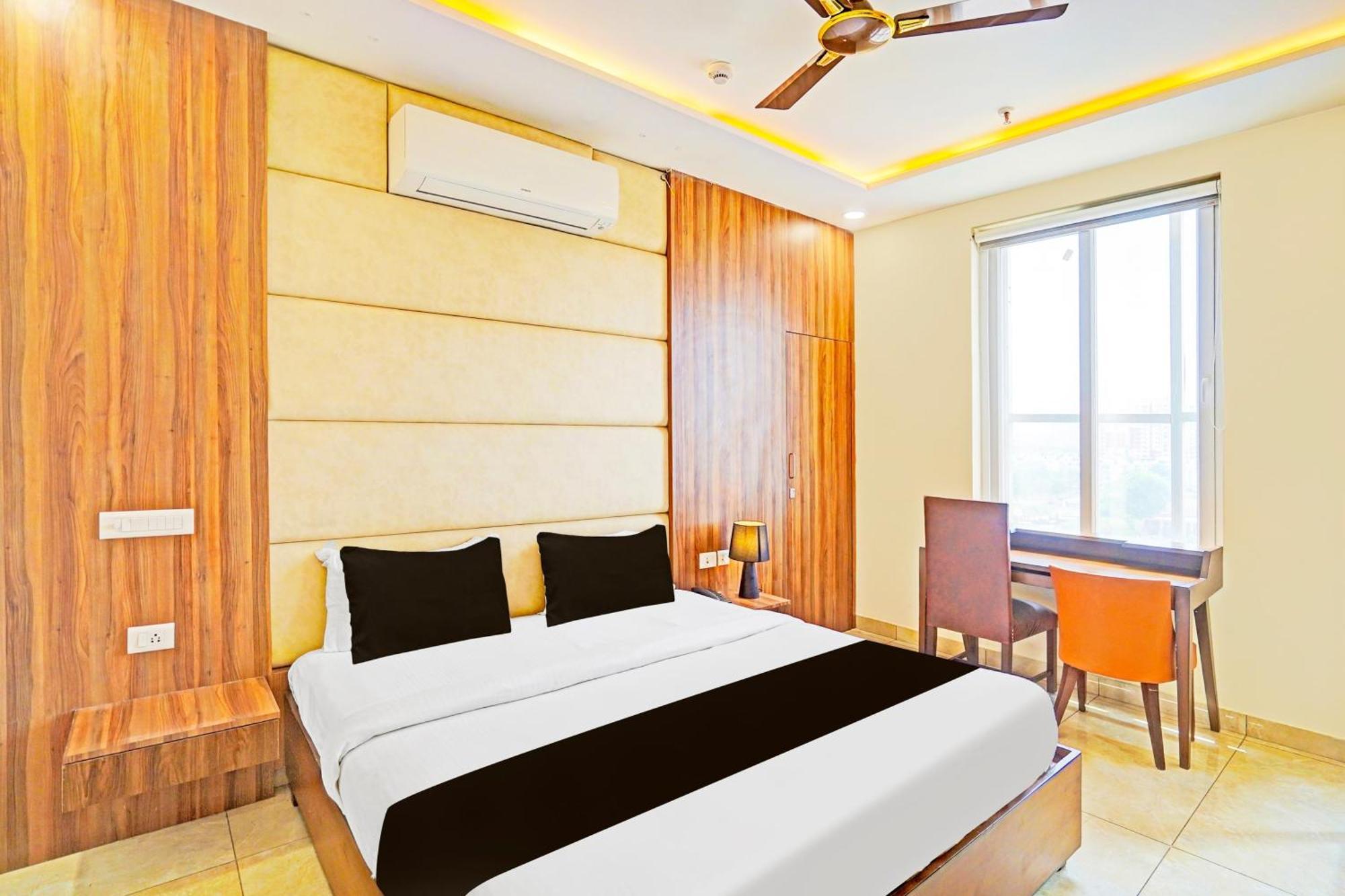 Palette Gomti Nagar Near Ekana Stadium Formerly Gusto Club Lucknow Buitenkant foto